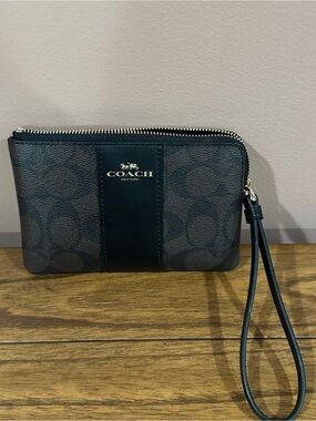Coach Wristlet Wallet